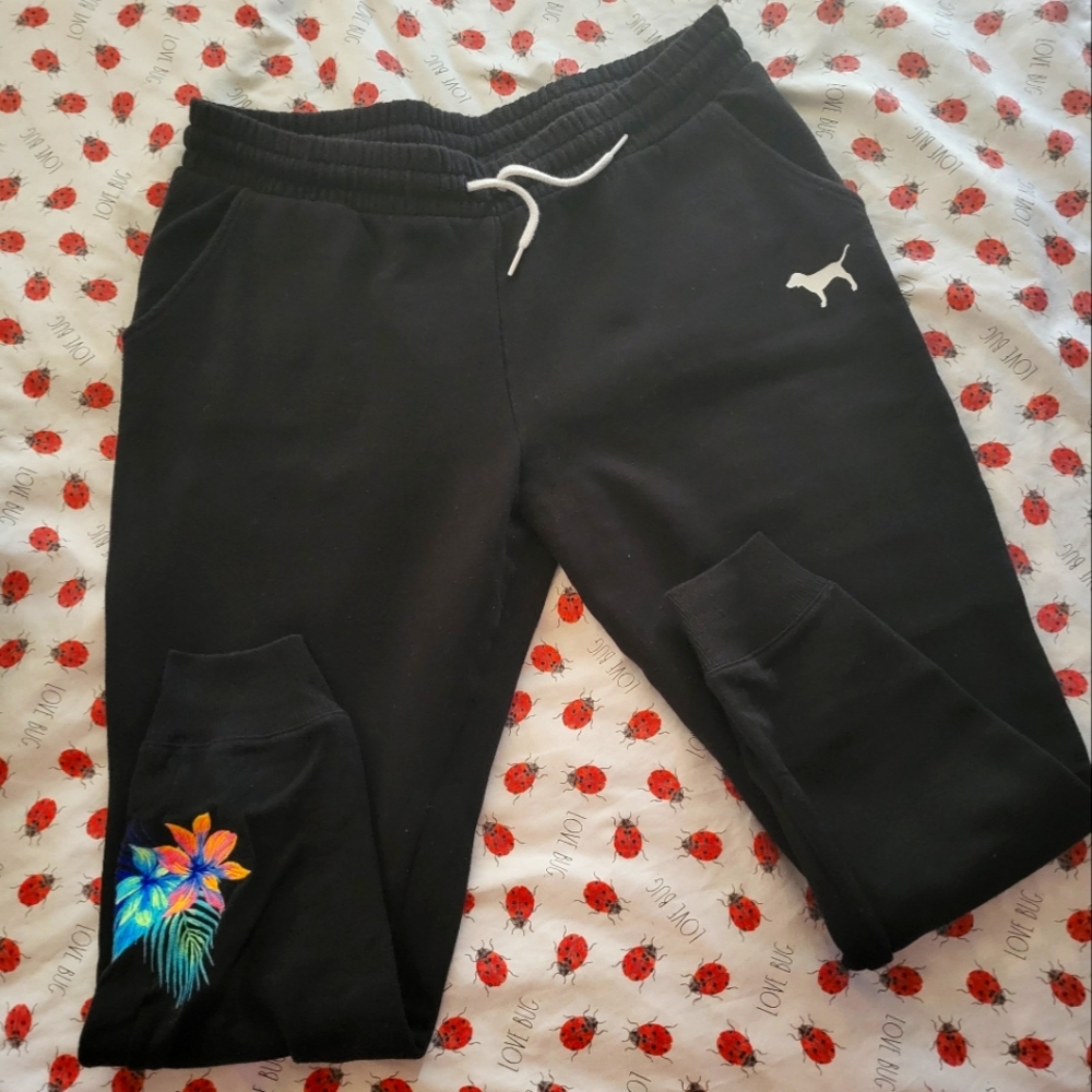 Vs pink hibiscus 🌺 flower joggers, large. Rare.